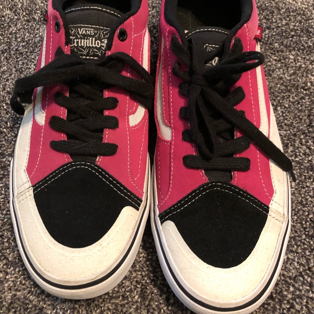 VANS SIZE 10.5 women’s special edition